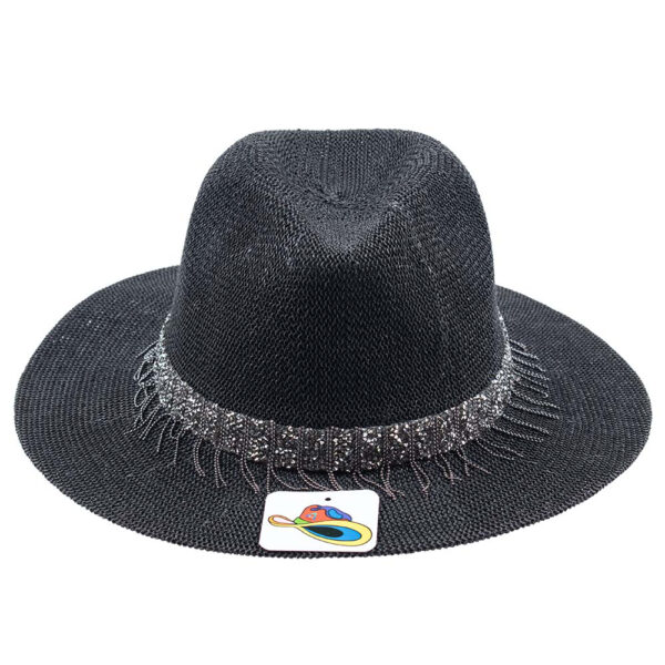 Chapeau noir à pierres avec dentelle et de pierres Swarovski.