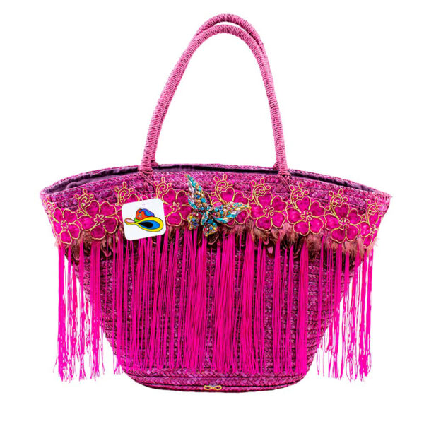 Capazo en Mimbre Pink con mariposa y flecos